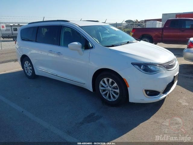 2017 Chrysler Pacifica — VIN 2C4RC1BG3HR576231