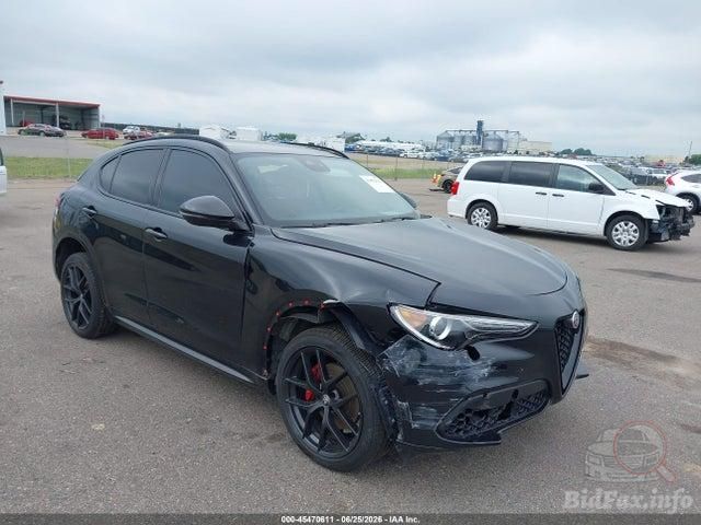 2021 Alfa Romeo Stelvio — VIN ZASPAKBN1M7D14664