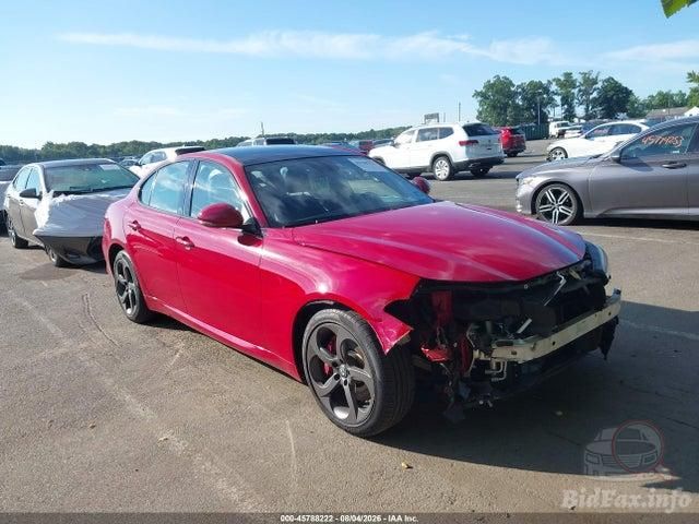 2018 Alfa Romeo Giulia — VIN ZARFAEDN4J7579583