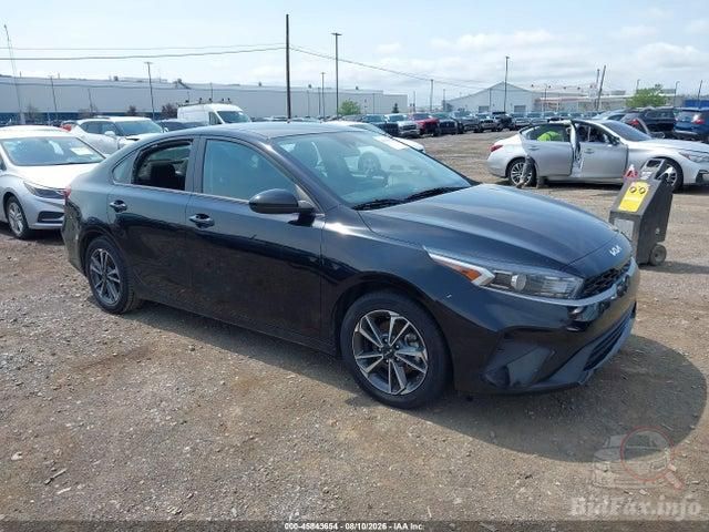 2024 Kia Forte — VIN 3KPF24AD6RE752481 — Lot photographs 2