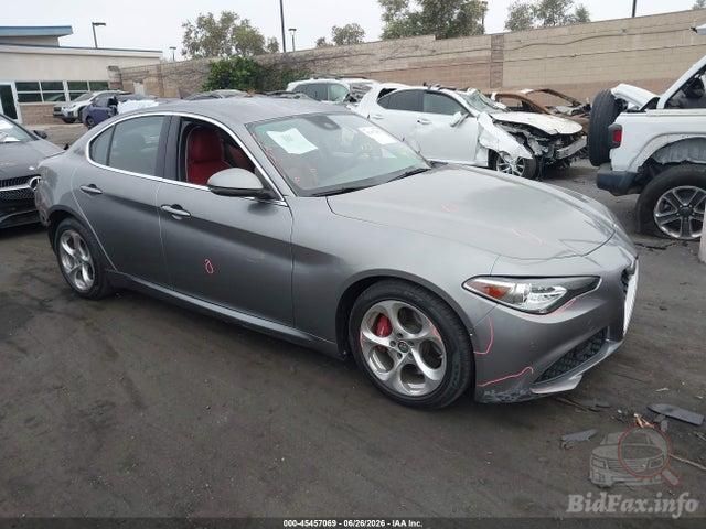 2019 Alfa Romeo Giulia — VIN ZARFAMAN8K7609622