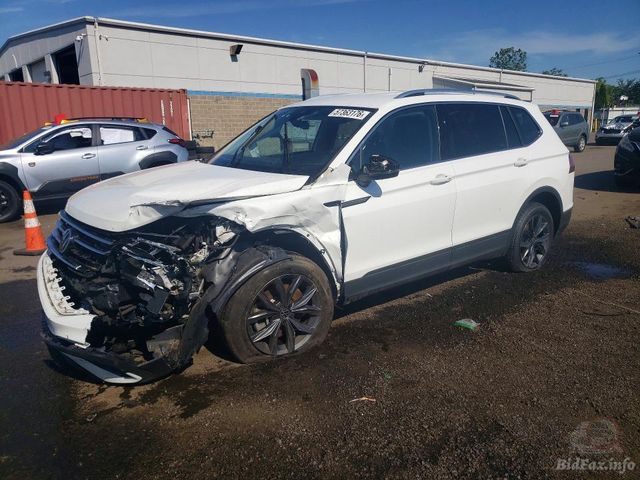 2022 Volkswagen Tiguan — VIN 3VV2B7AX1NM129068