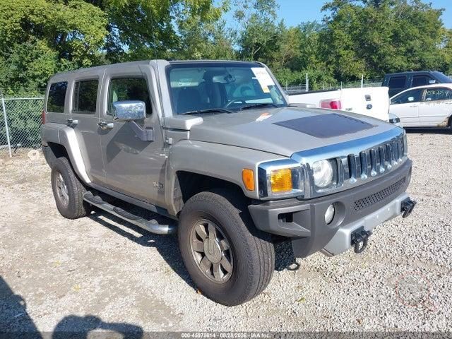 2009 Hummer H3 — VIN 5GTEN13E898105851