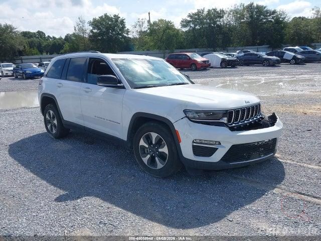 2024 Jeep Grand Cherokee — VIN 1C4RJYB60RC720298