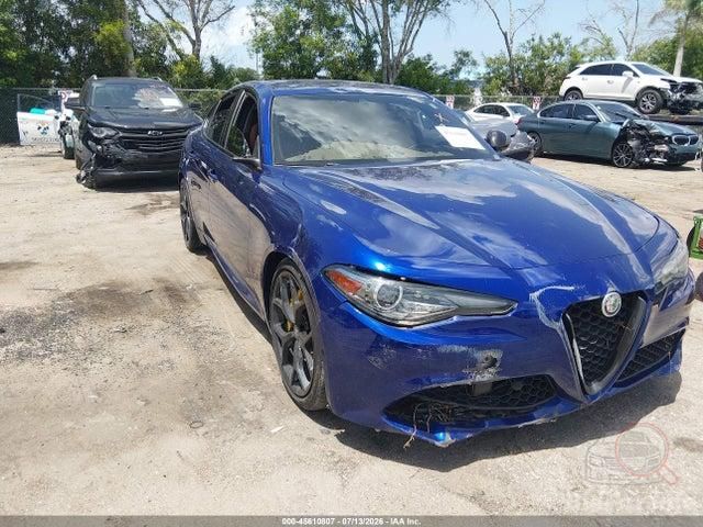 2020 Alfa Romeo Giulia — VIN ZARFAMAN7L7635047
