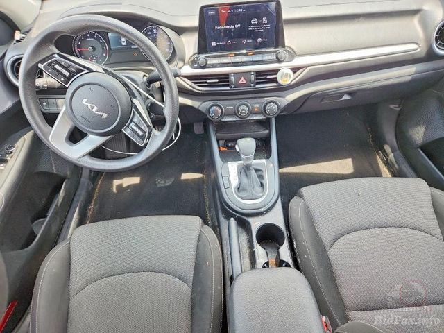 2024 Kia Forte — VIN 3KPF24AD0RE748734 — Lot photographs 8